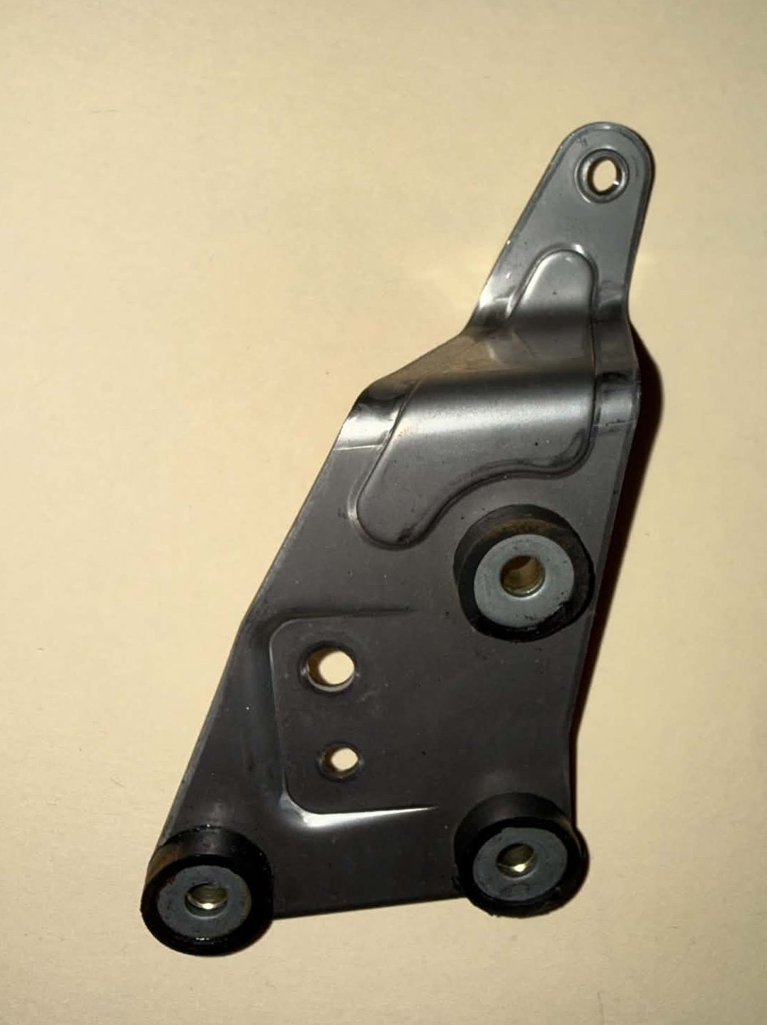 USED 898101639 Mercury Shift Linkage Plate 25-30hp