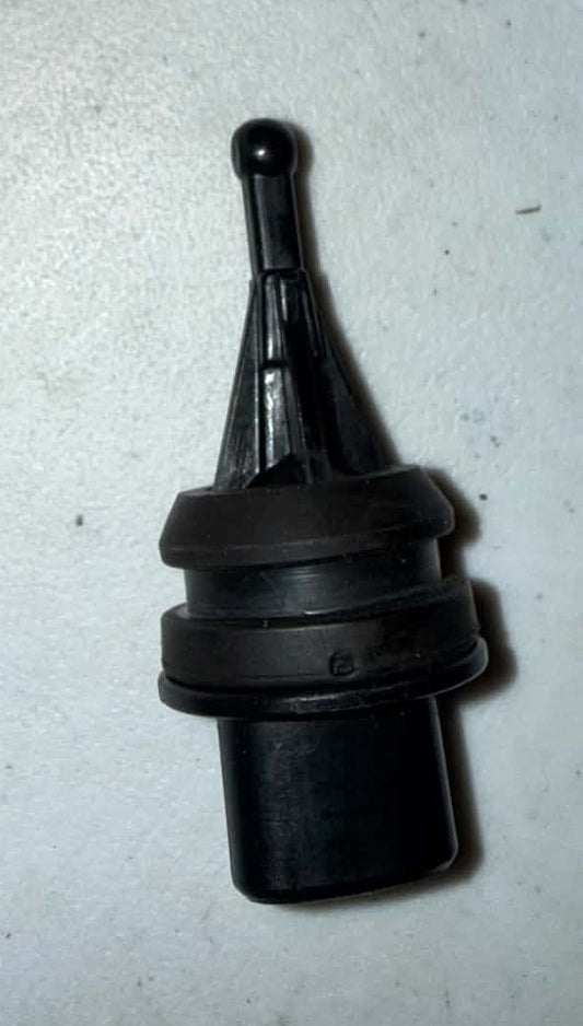 USED 898101118 Mercury Mat Sensor 25-30hp