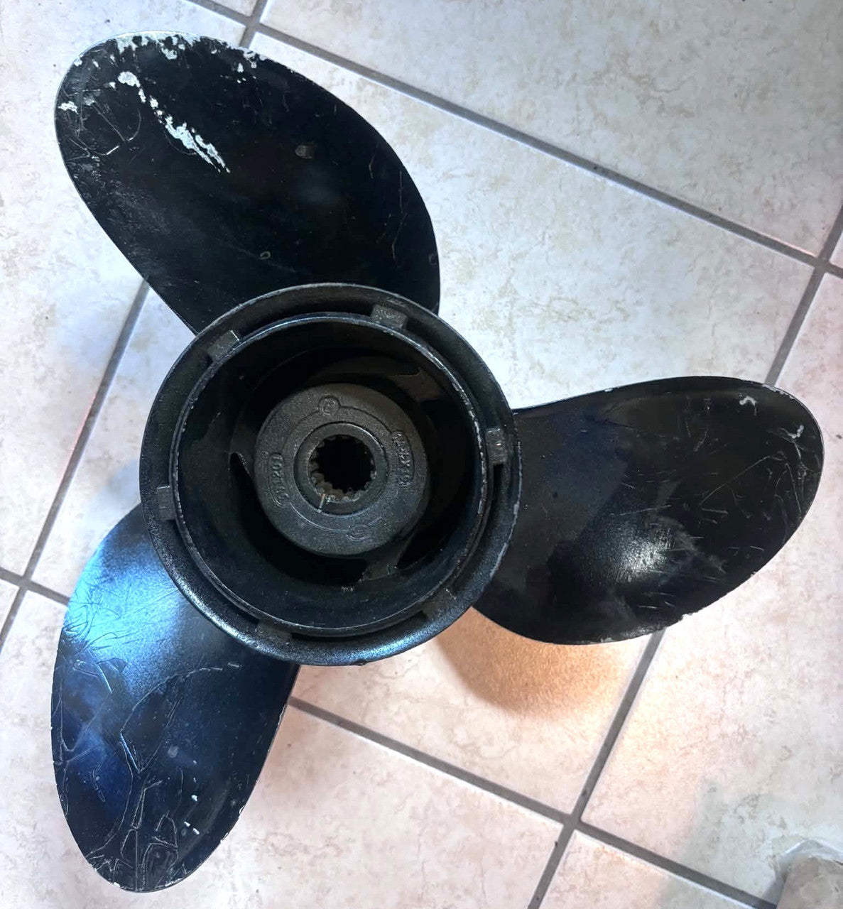 USED 391201 OMC Johnson Evinrude 14 1/2 x 19P Aluminum Prop RH
