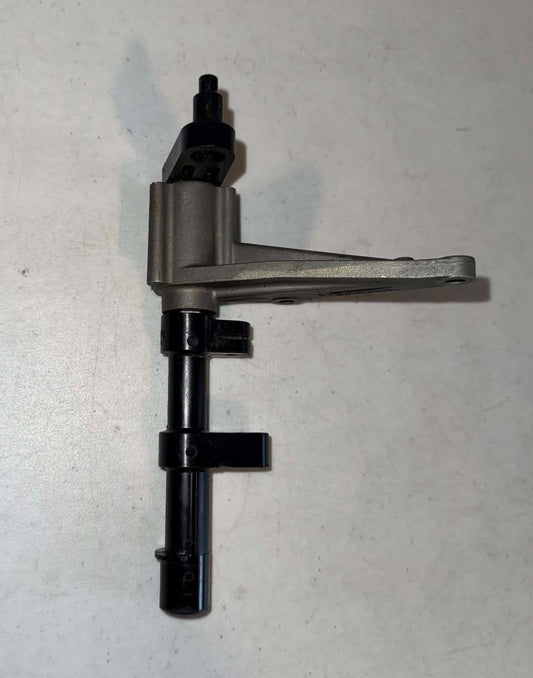 USED 898103018 Mercury Bracket / Shift Lever Latch / Shift Arm 25-30hp