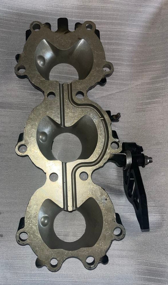 USED 19076A3 Mercury Induction Manifold includes throttle cam 60hp