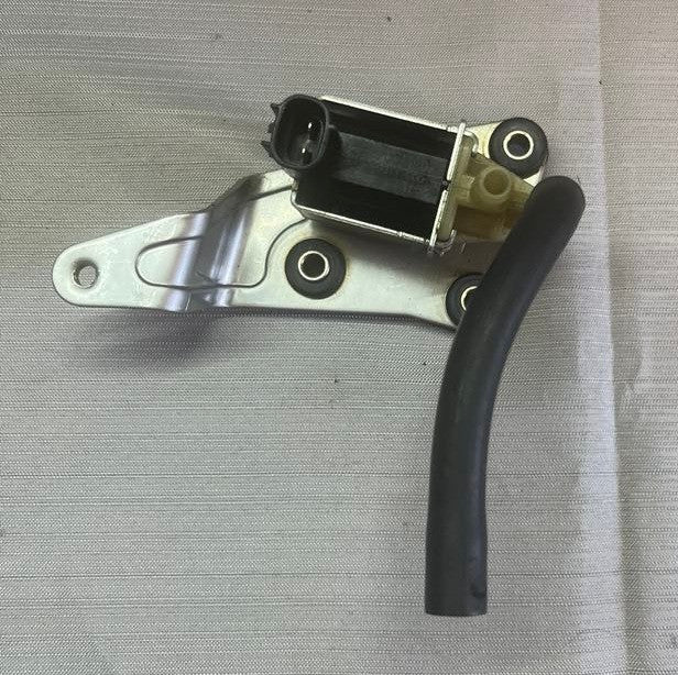 USED Mercury 898103005 ISC Valve 25-30hp