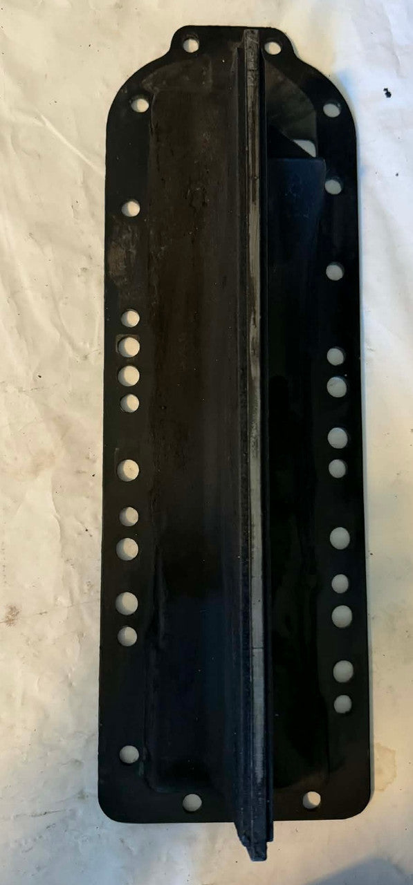 USED 99169 Mercury Exhaust Divider Plate 135-225hp (1976-98)