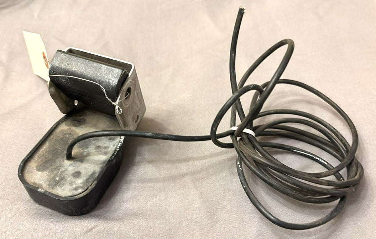 USED Humminbird High Speed Transducer w Bracket (Cord is Cut)