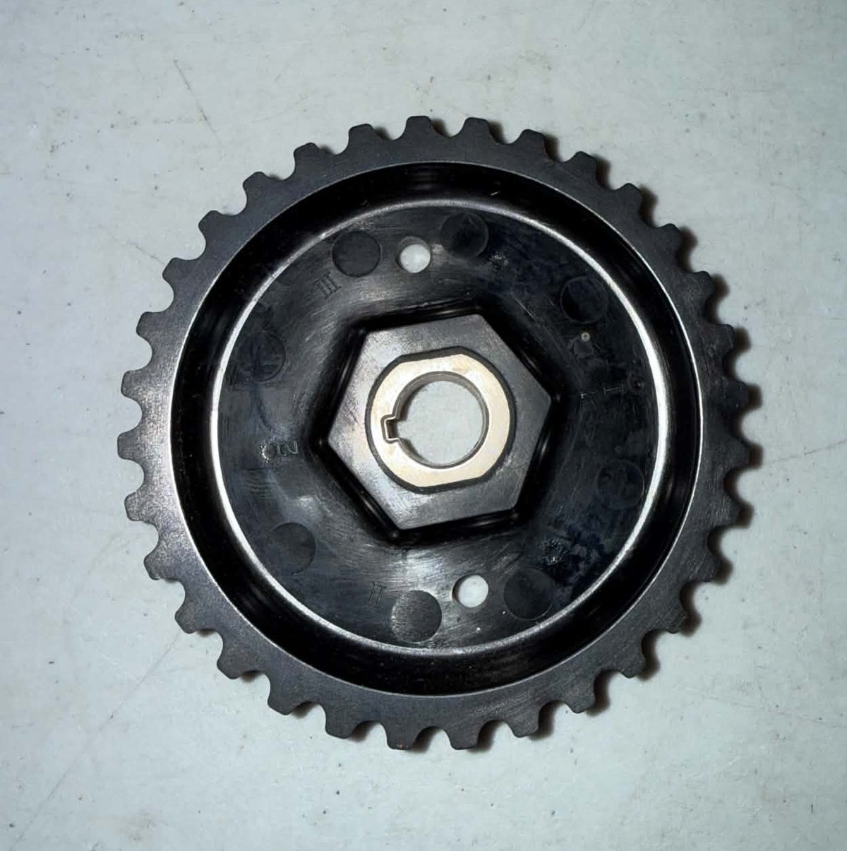 USED 834973001 Mercury Driven Gear 8-30hp