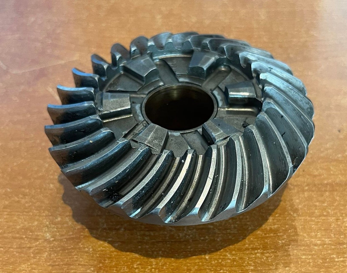 USED 5004218 Johnson Evinrude Forward Gear 435086 150-250hp