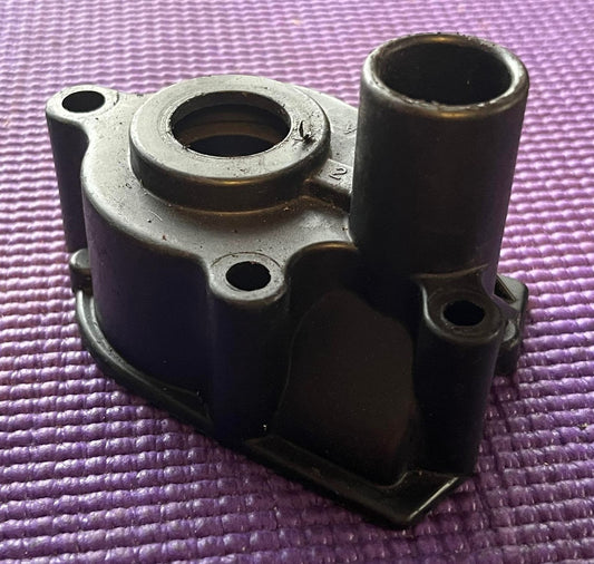 USED 96148 Mercury Mariner Water Pump Housing 75-220hp