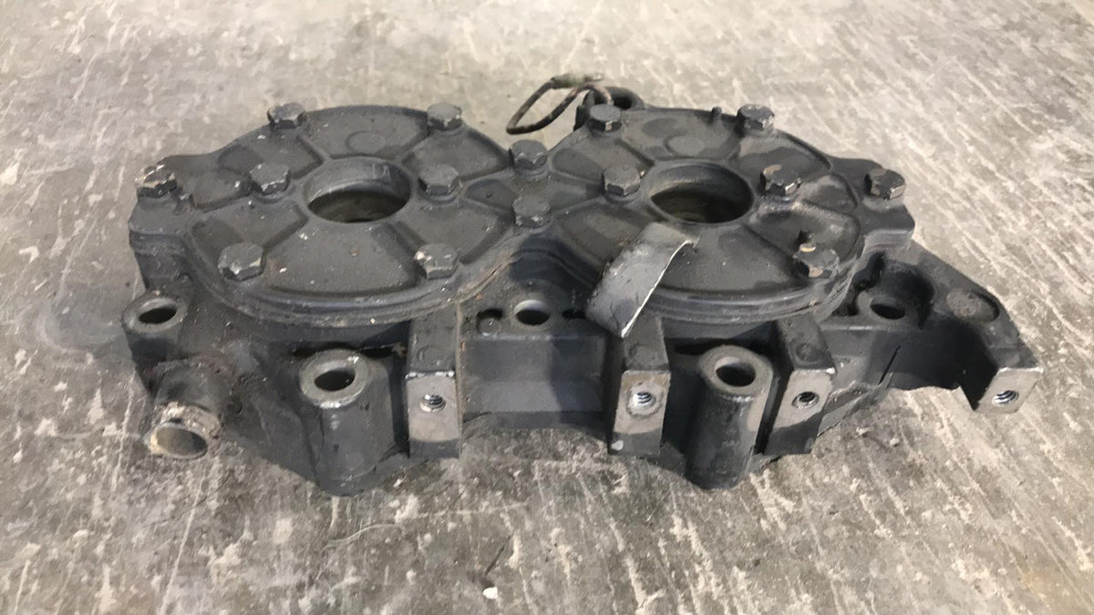 USED 326504 Evinrude Johnson Motor Cylinder Head 65-140hp V4 Port