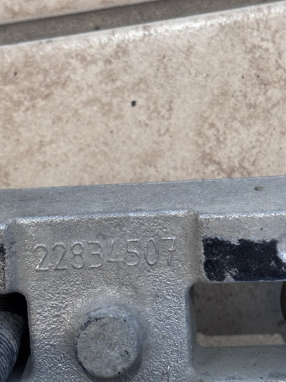 USED 22834507 2 Rear Leaf Spring Spacer + 4 U-Bolts