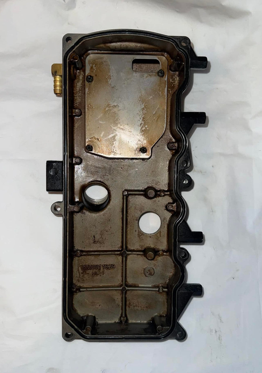 USED 8M0011829 Valve Cover Casting 30-60hp 893694T02