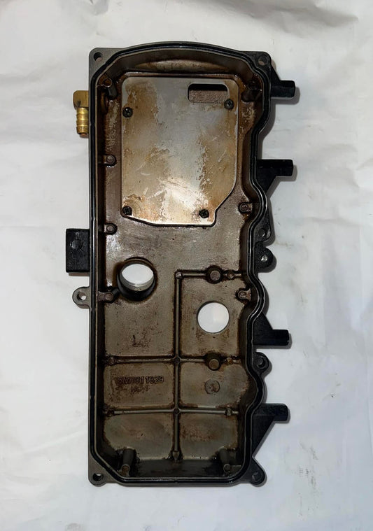 USED 8M0011829 Valve Cover Casting 30-60hp 893694T02