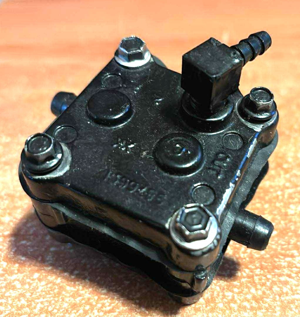 1628 of 3823
USED 98766C1 / 14430C02 Mercury Outboard Fuel Pump 2 Stroke
