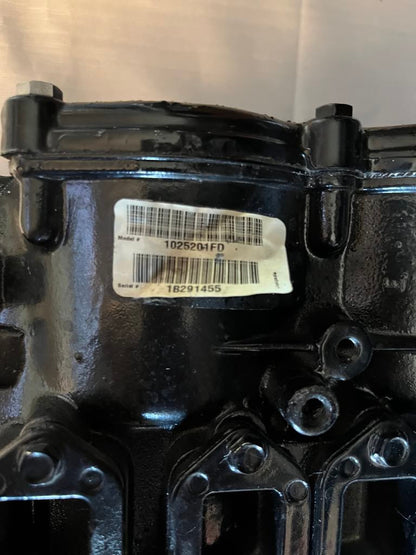 USED 804946T02 Mercury Power Head Assembly 15-25hp (has scuffed cylinders)