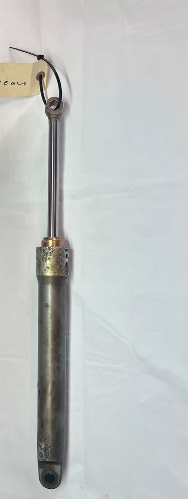 USED  3889957 Volvo Penta  Starboard 42° tilt limit Trim Cylinder