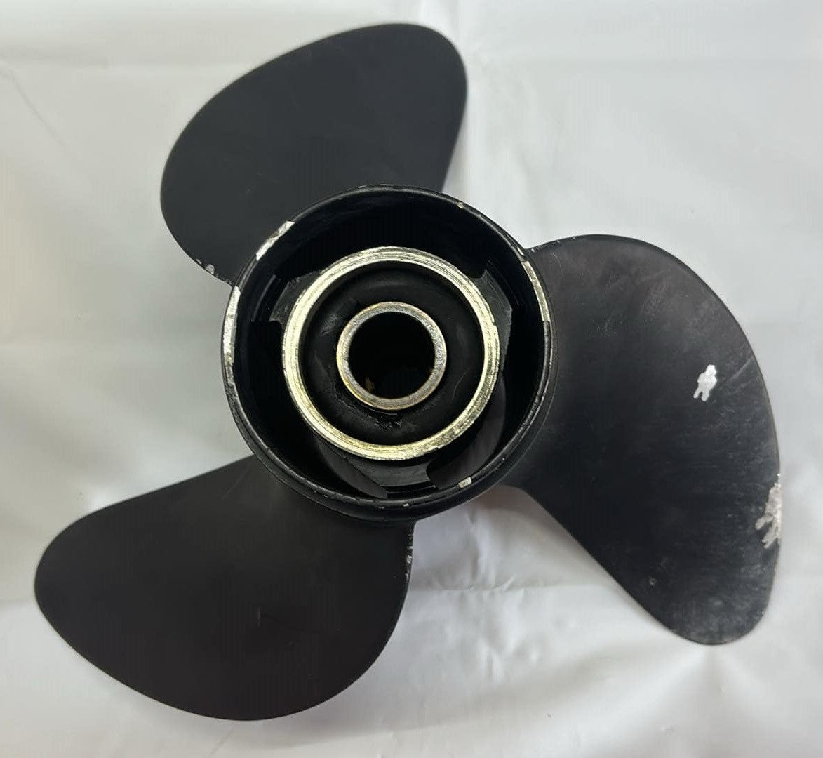 USED 3048T Black Diamond 14 x 21P Aluminum Prop Johnson Evinrude