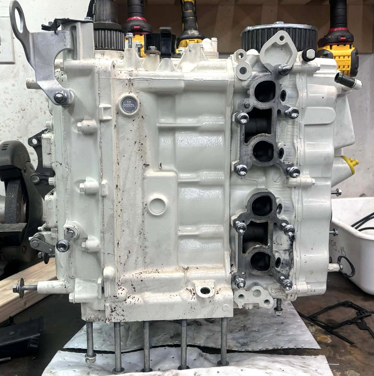 USED 5032443 Johnson Evinrude Suzuki Cylinder Block / Head / Crankshaft 60-70hp