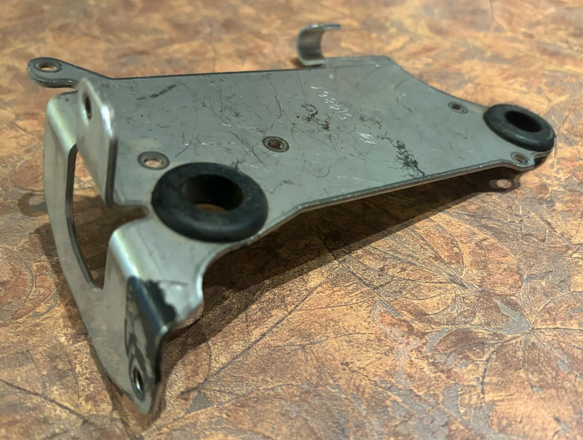 USED 514867 Johnson Evinrude Fuse Panel Bracket Power Distribution Panel