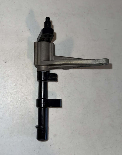 USED 898103018 Mercury Bracket / Shift Lever Latch / Shift Arm 25-30hp