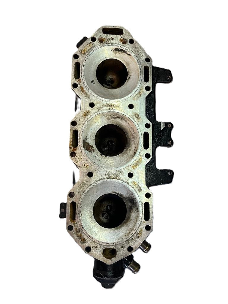 Used 5007606 Evinrude Johnson  Cylinder Head Port Side