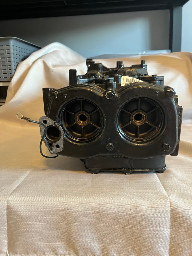 USED 804946T02 Mercury Power Head Assembly 15-25hp (has scuffed cylinders)