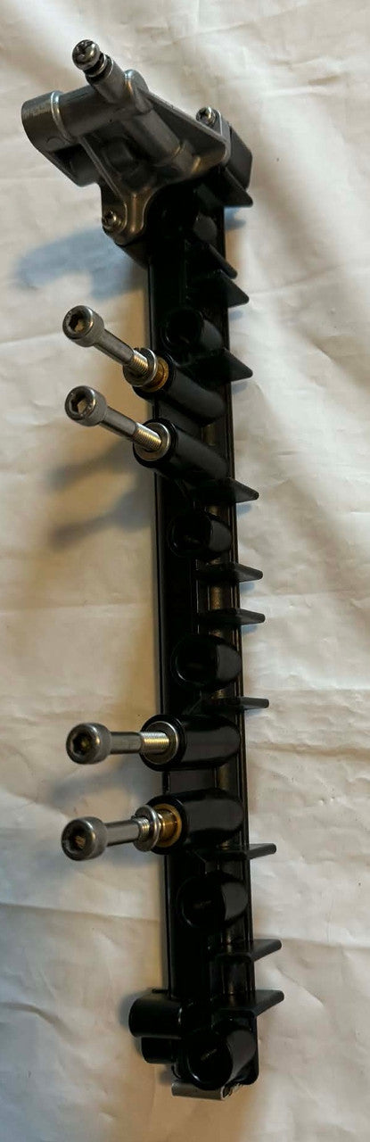 USED 827699T2 Mercury Fuel Rail 20hp