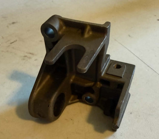 Used 898103026 Mercury Shift Bracket  25-30hp