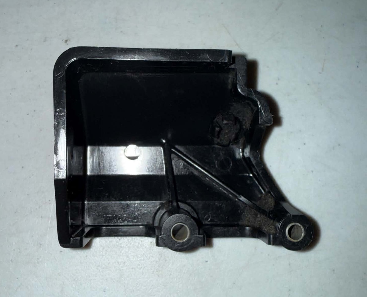 USED 174421 Mercury Outboard Carb Cover & Plug 6-25hp