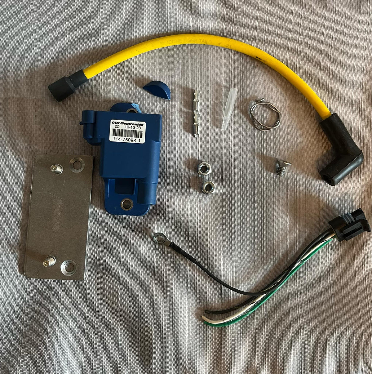 114-7509K 1 CDI CDM Ignition Module Kit  Mercury (incomplete kit see picture)