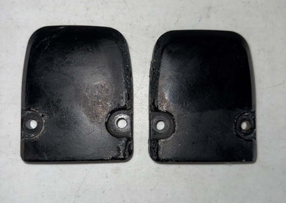 USED 851869002 Mercury Lower Mount Cover 25-30hp