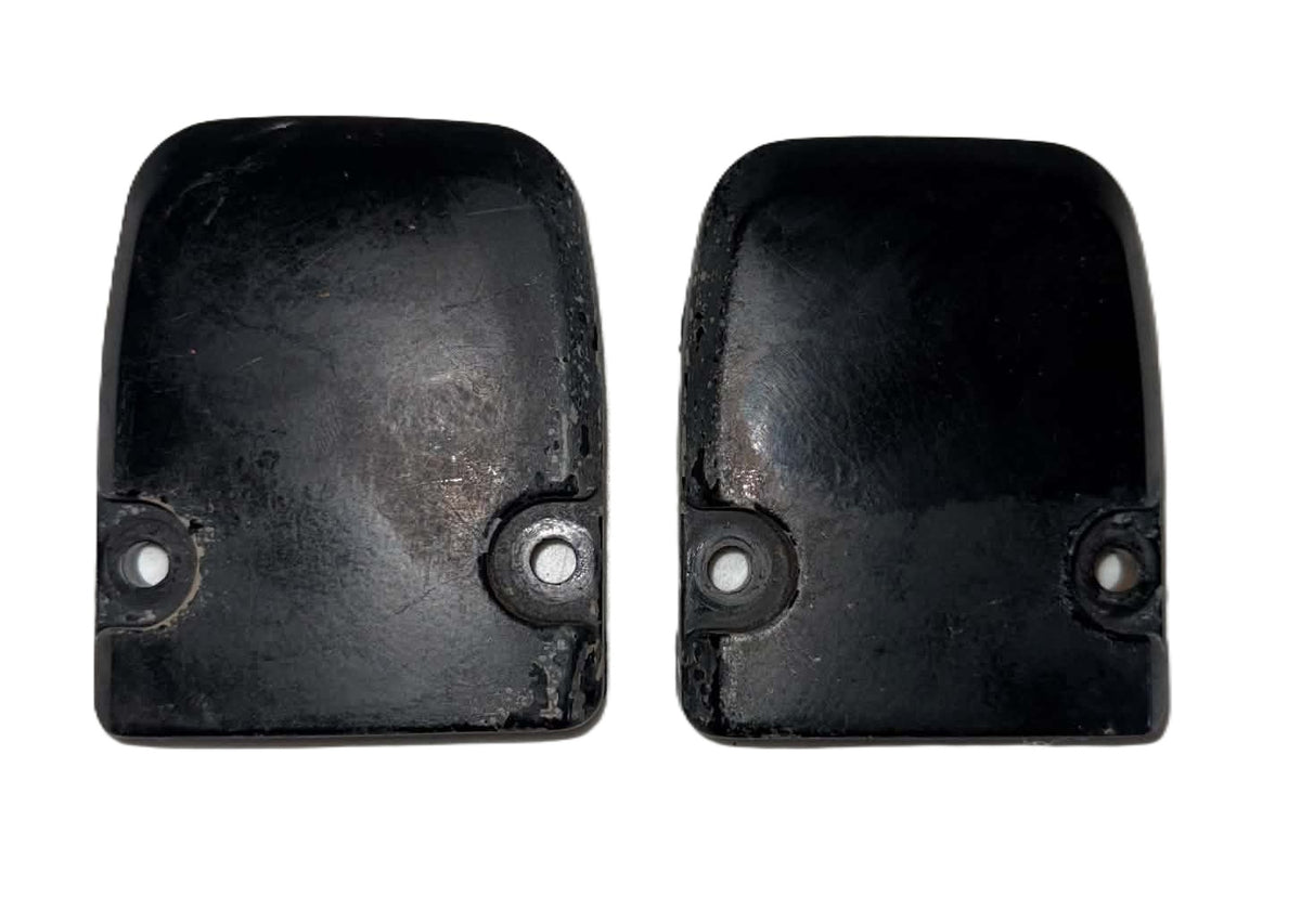 USED 851869002 Mercury Lower Mount Cover 25-30hp