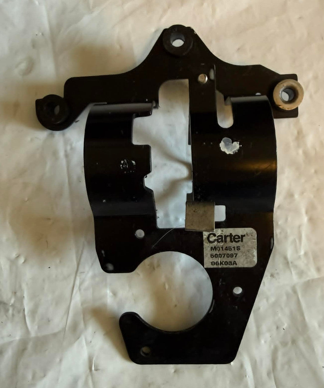 USED 5007097 Johnson Evinrude Fuel Lift Pump Assembly Bracket Only
