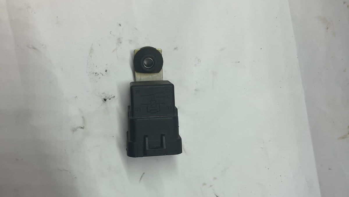 USED Hella 12193611 Blower starter Relay 12V DC 30