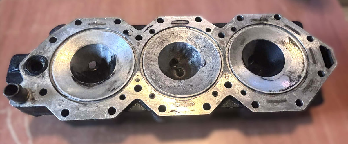 USED 350948 Evinrude Port Side Cylinder Head 135-200hp