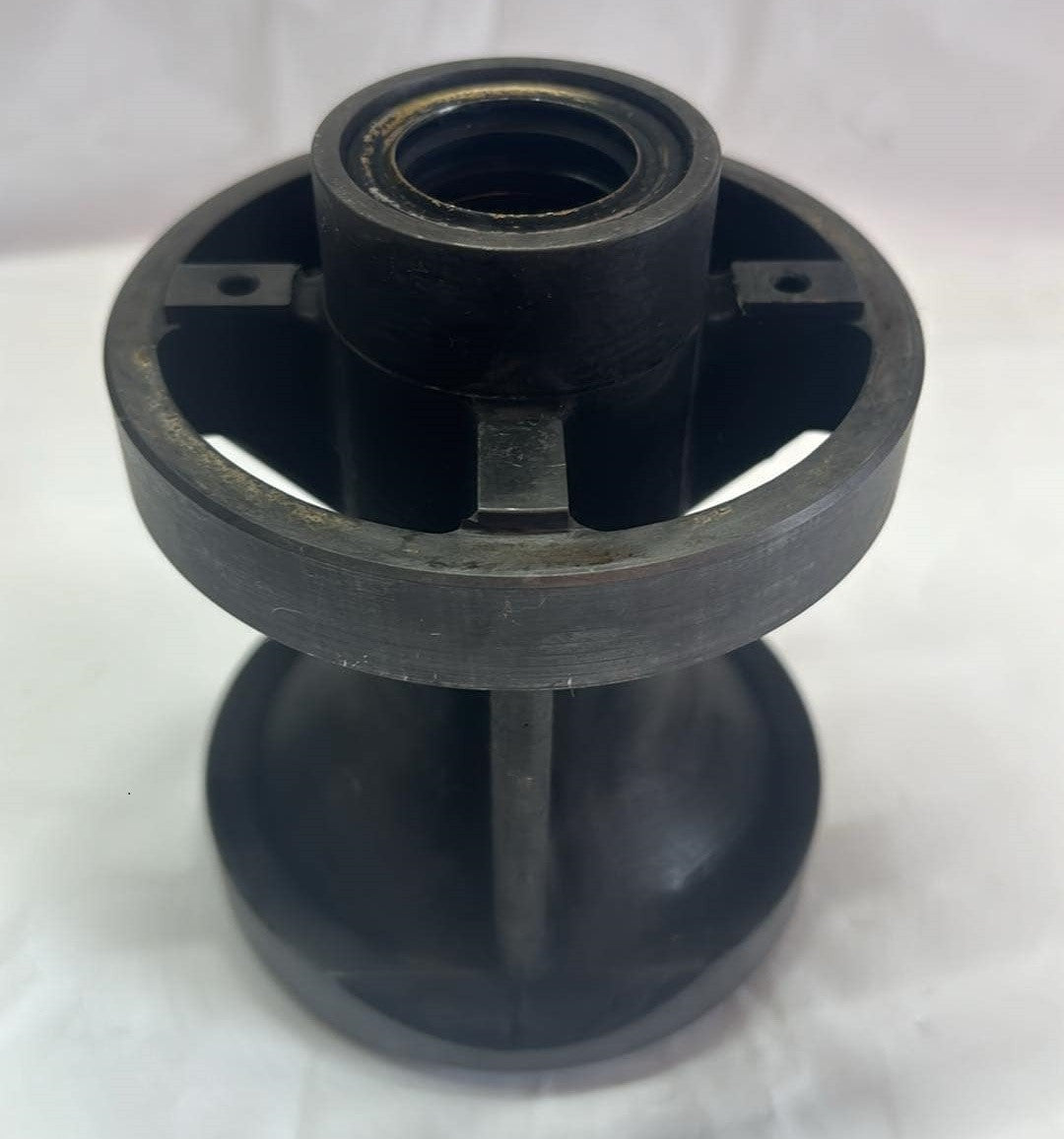 USED 97-102-06 SEI Mercury Outboard Bearing Carrier 200-300hp