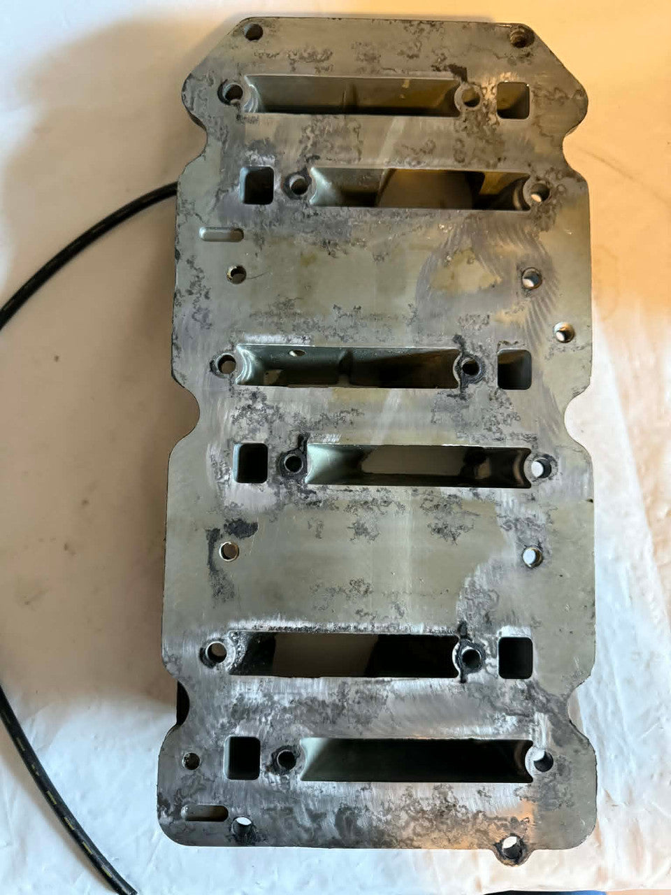USED 828275-C Mercury Intake Manifold Reed Block