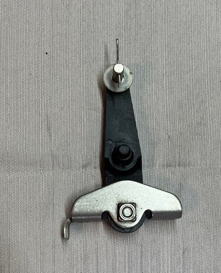 USED 898101170 Mercury Shift arm  & Bracket 25-30hp