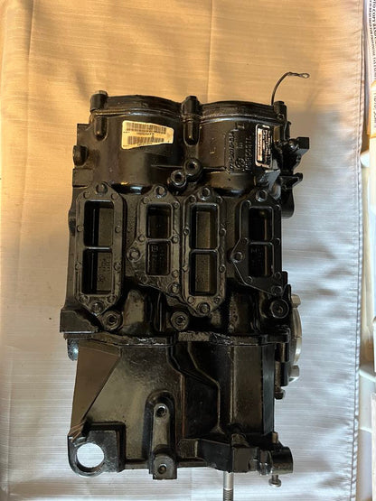 USED 804946T02 Mercury Power Head Assembly 15-25hp (has scuffed cylinders)