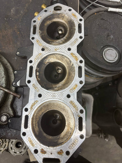 USED 354574 OMC Evinrude 300hp Etec Outboard Motor Cylinder Head Port