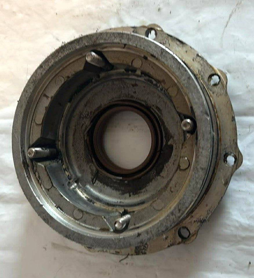 USED 0434792  Evinrude Johnson Lower Crankcase Head 200-300hp