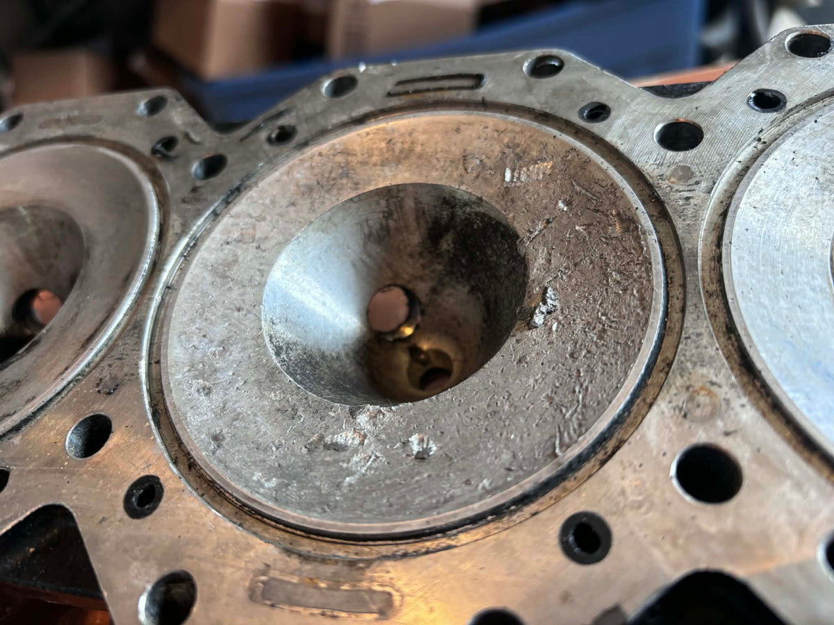 USED 350948 Evinrude Port Side Cylinder Head 135-200hp