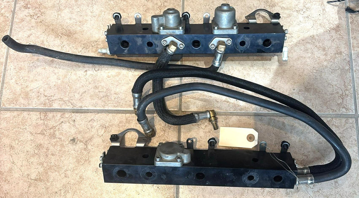 USED 884433T15 Mercury Racing Fuel Rail Complete Assembly 200-300hp