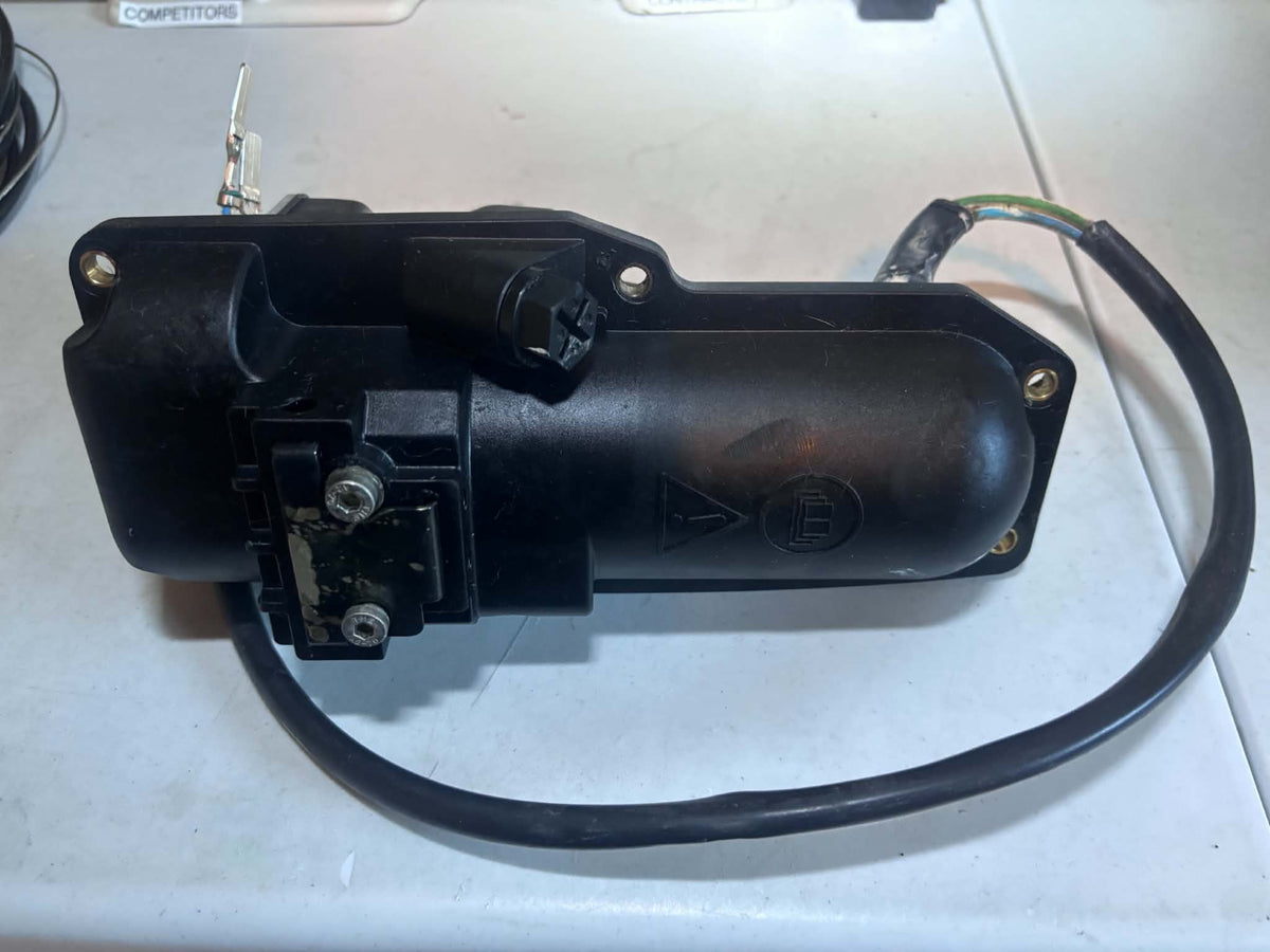 USED 21945917 Volvo Penta Power Trim & Tilt Actuator Pump