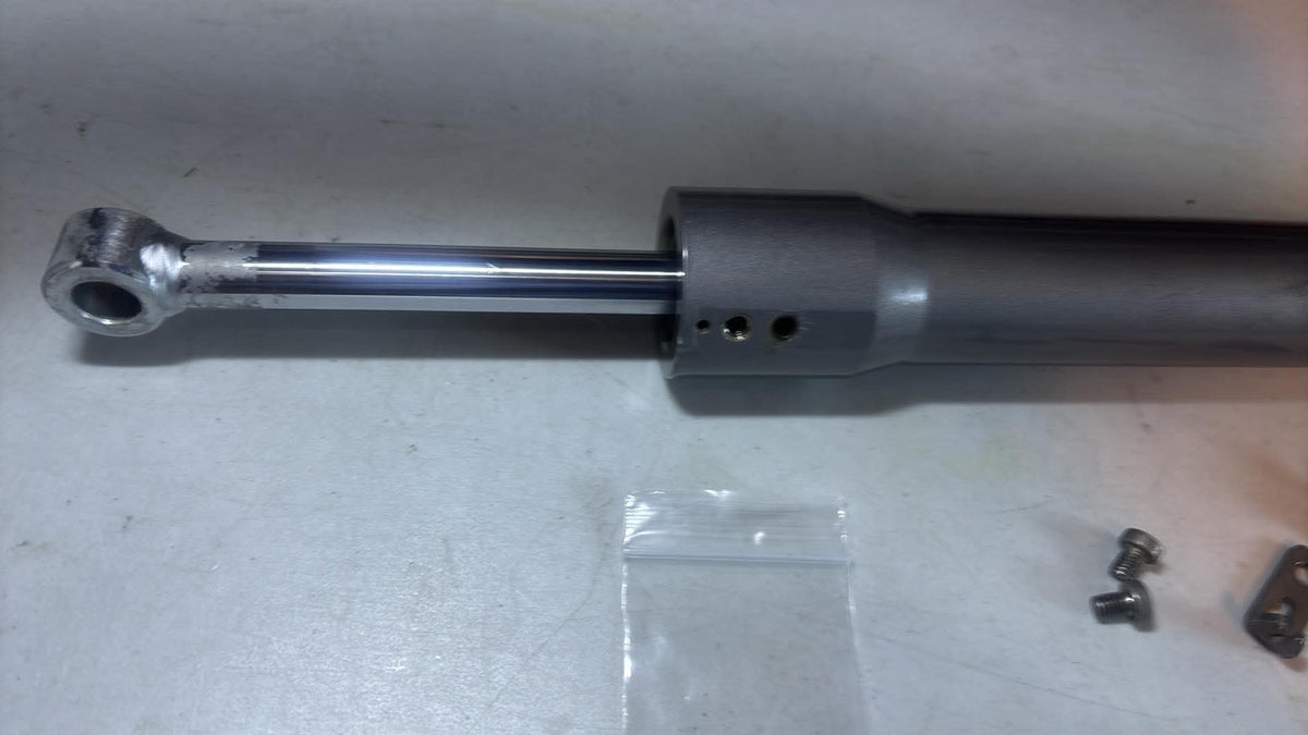 USED 21174577 Volvo Penta  FULL TILT Port Side Trim Cylinder SX-A (Leaks)
