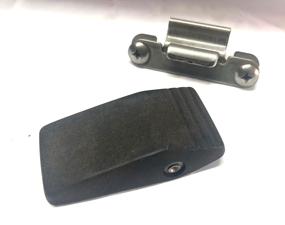 USED 61610-90L00 Suzuki Outboard Cowling Latch & Fastener 40-70hp