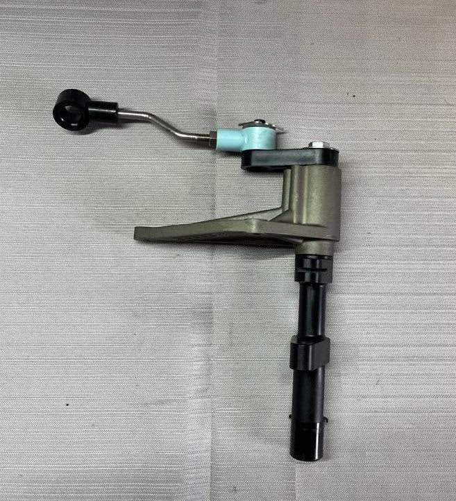 USED 898103T17 Mercury Shift Lever  Shaft  Bracket Arm 25-30hp