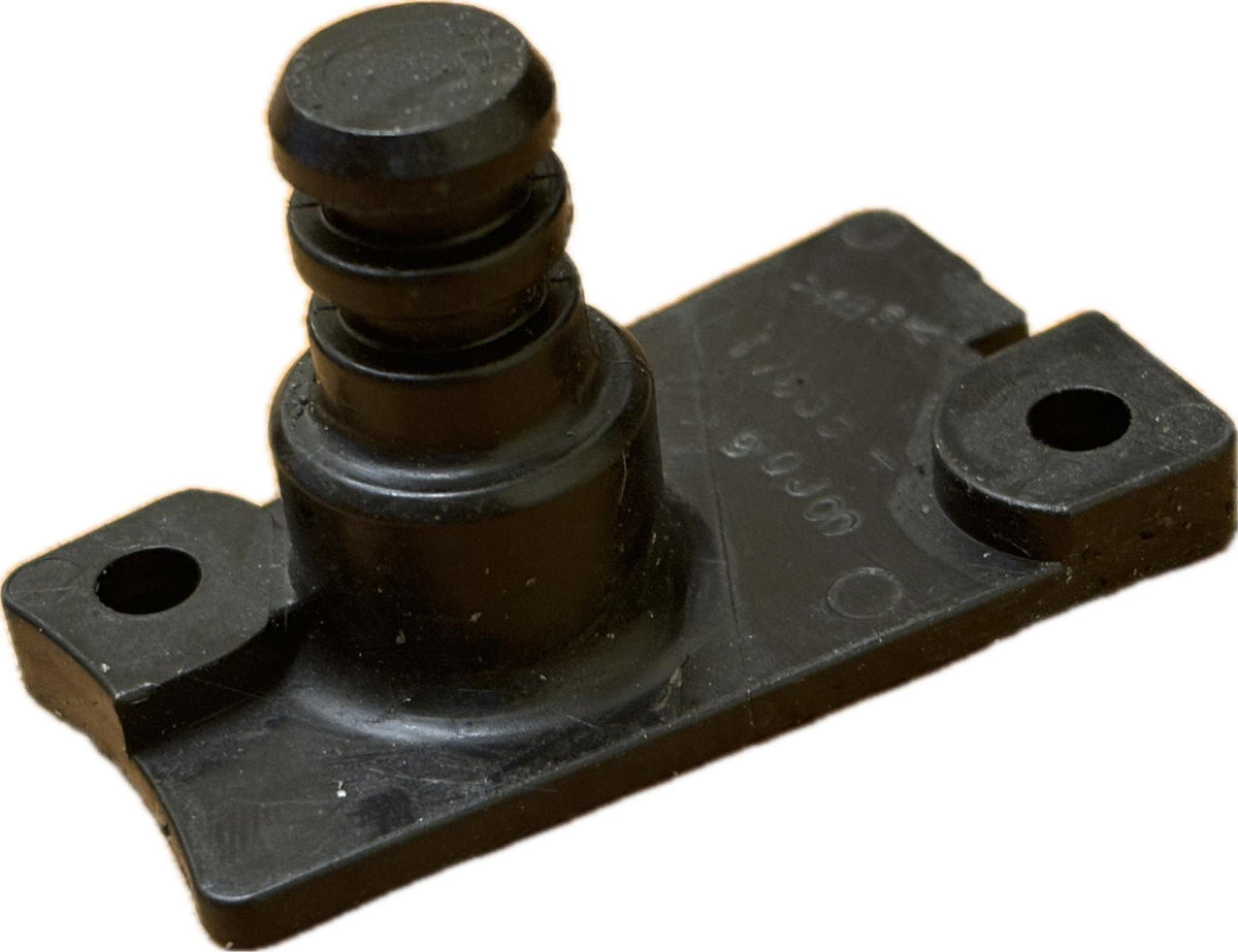 USED 17635-90J00 Suzuki Sub Water Tube Plug 40-140hp