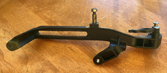 USED 8M0007243 Mercury Remote Shift Link  Bracket 40/50/60hp