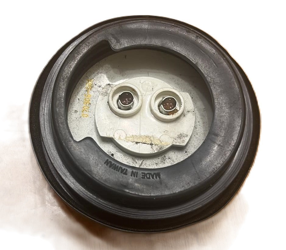 USED SAE-P2-01-DOT Round LED Trailer Light
