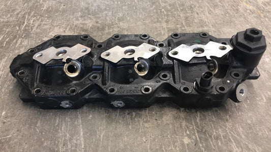 USED 35217_? OMC Johnson Evinrude Etec 60deg V Cylinder Head