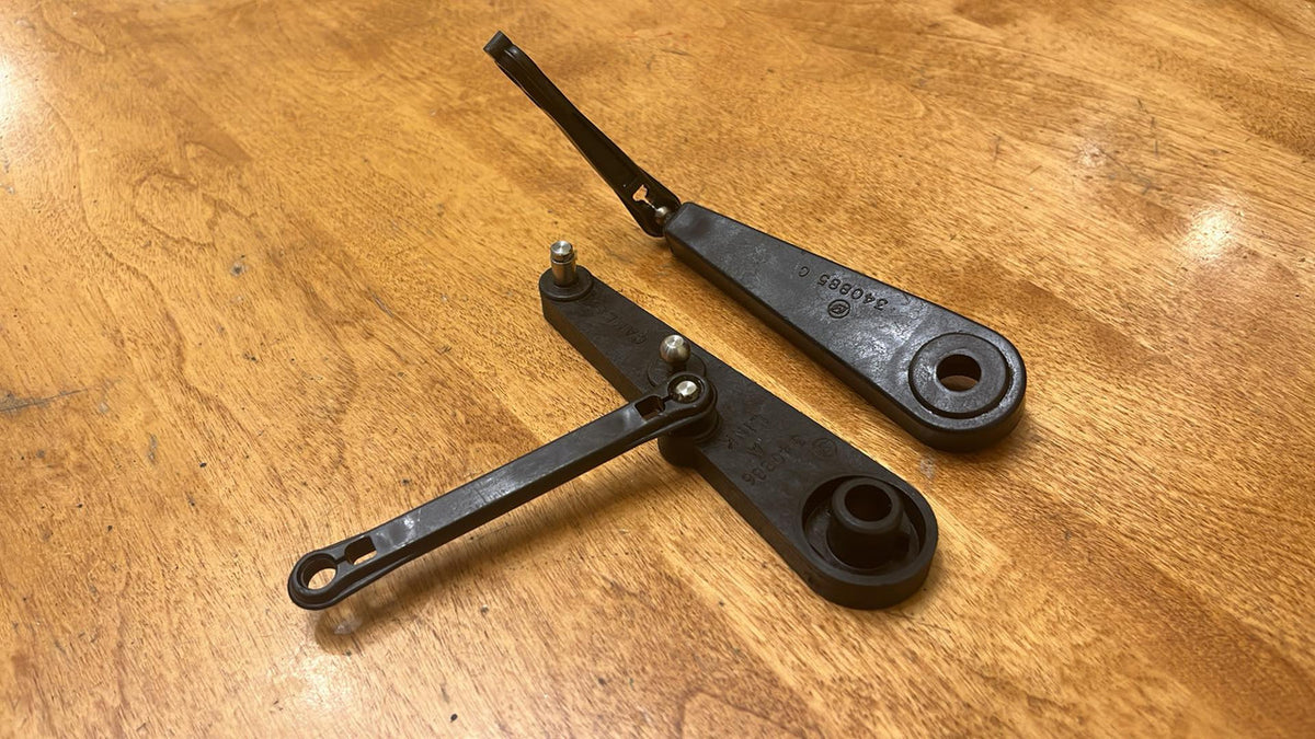 USED 340886 + 340885 Johnson Evinrude Throttle & Spark Lever 25-35hp